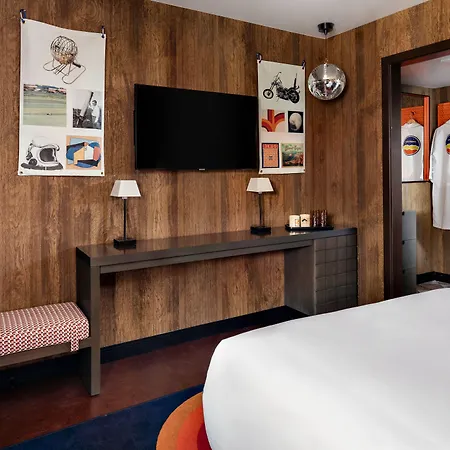 Americana Motor Hotel In Flagstaff Near Nau & Downtown