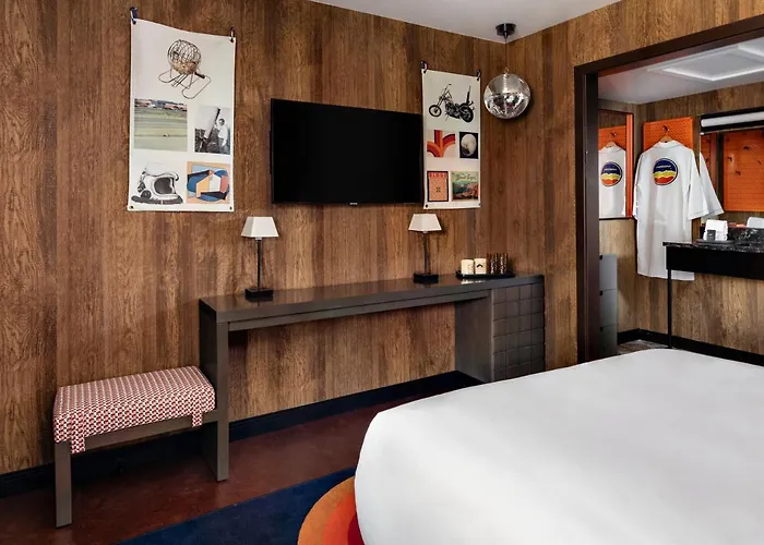 Hotel Americana Motor In Near Nau & Downtown 4*
