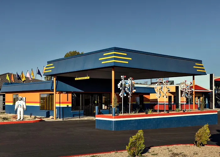 Americana Motor In Near Nau & Downtown 4*